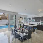 Villa Pearl