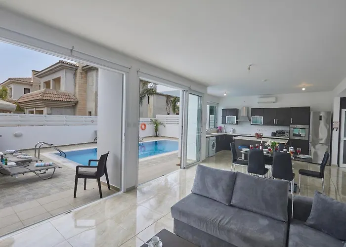 Pearl Villa Protaras